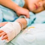 Залишила хвору дитину та поїхала у справах: на Житомирщині засудили матір 8-річної дівчинки