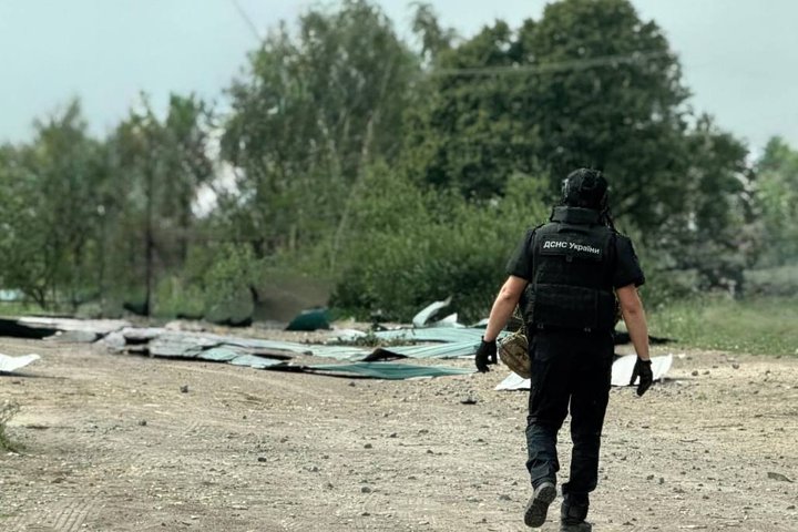 Атака армії РФ 30 липня: на Житомирщині зафіксували влучання, є постраждалі, пошкоджені будинки