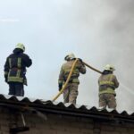 Масштабна пожежа у Житомирі: 59 рятувальників гасили будівлю благодійної організації